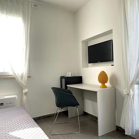 Cala Azzurra Macari Bed And Breakfast And Holidays House Buitenkant foto