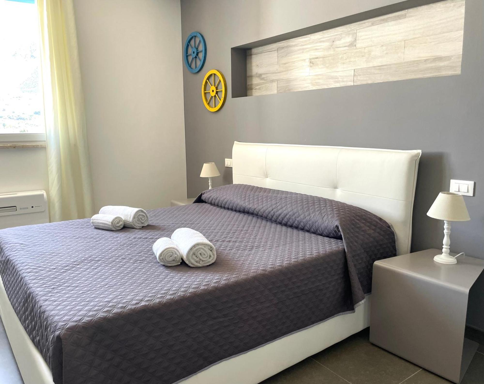 Cala Azzurra Macari Bed And Breakfast And Holidays House Buitenkant foto