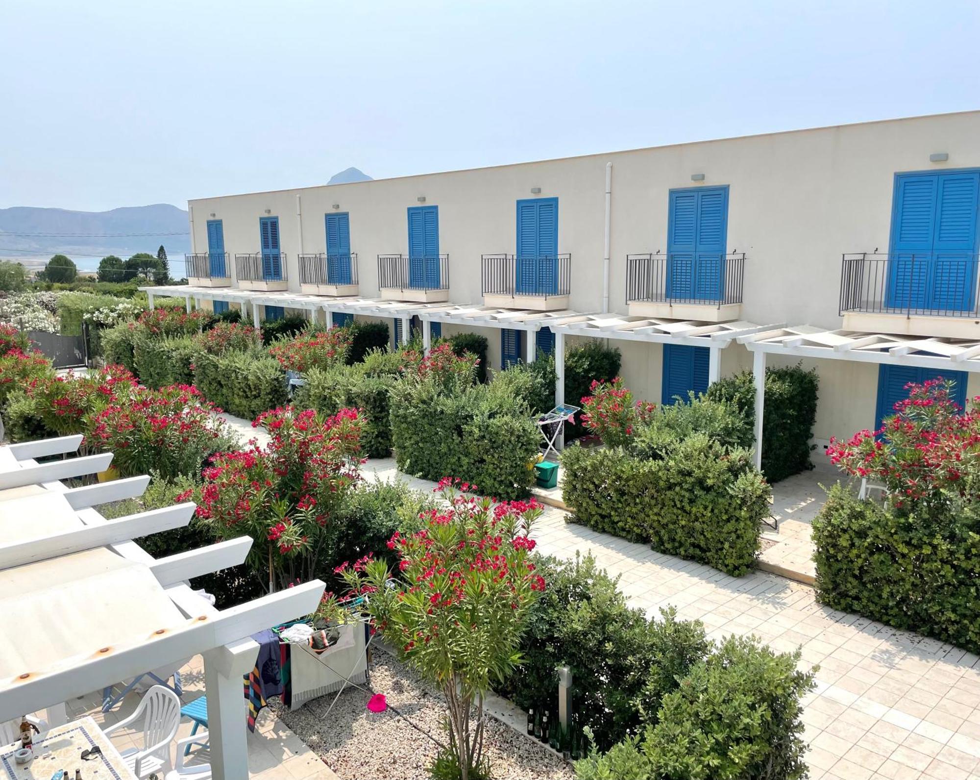 Cala Azzurra Macari Bed And Breakfast And Holidays House Buitenkant foto